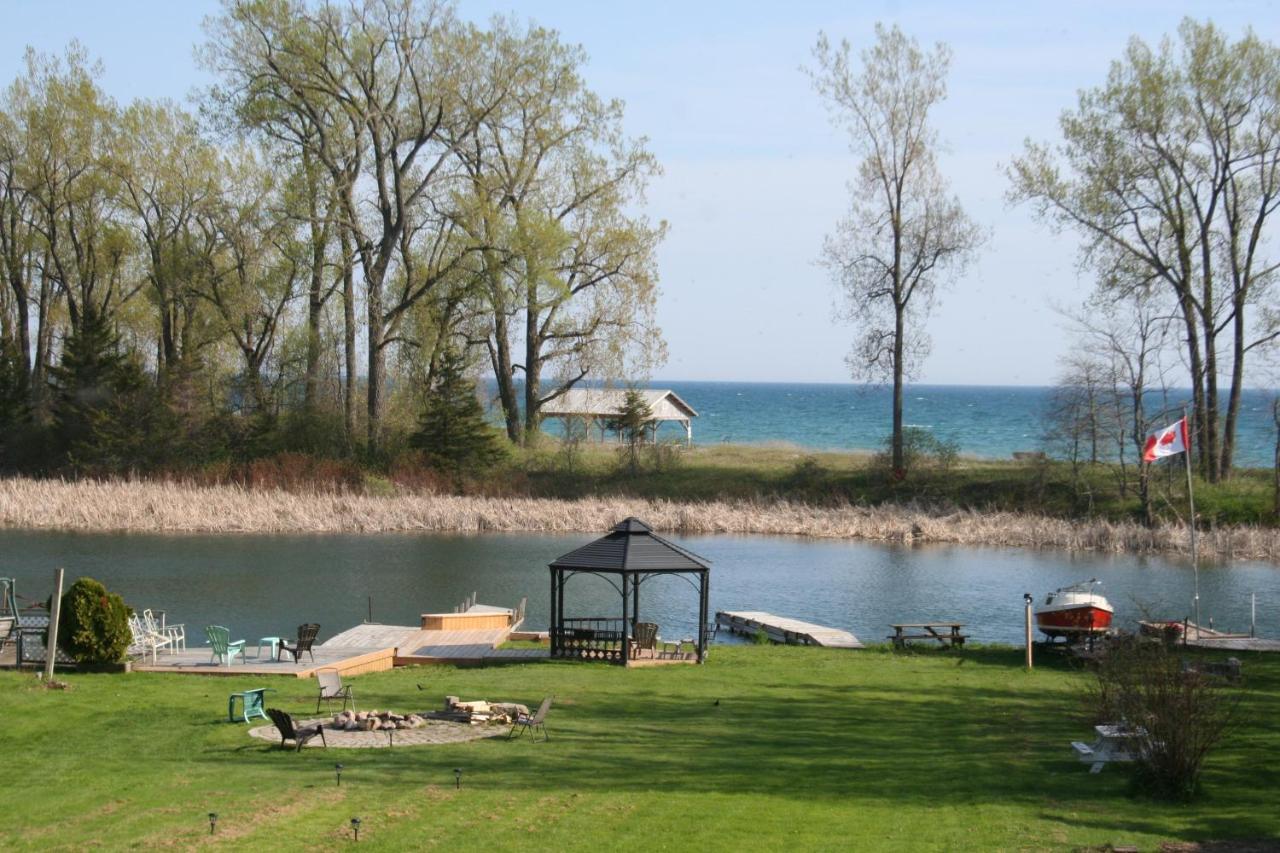 Hadovka Lakeside Inn Wellington Dış mekan fotoğraf